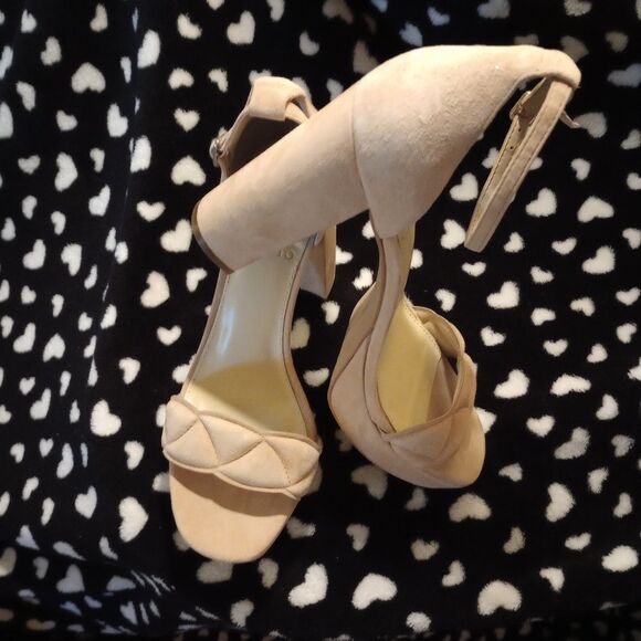 🆕👠Vince Camuto Mahgs Block Heeled Sandals - Picture 3 of 11